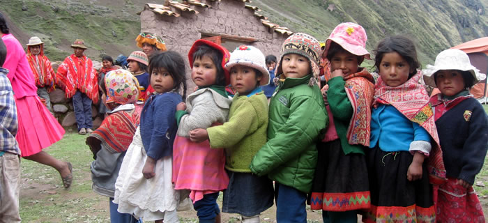 Peru Volunteer and Travel - Voluntariado en Cusco Peru